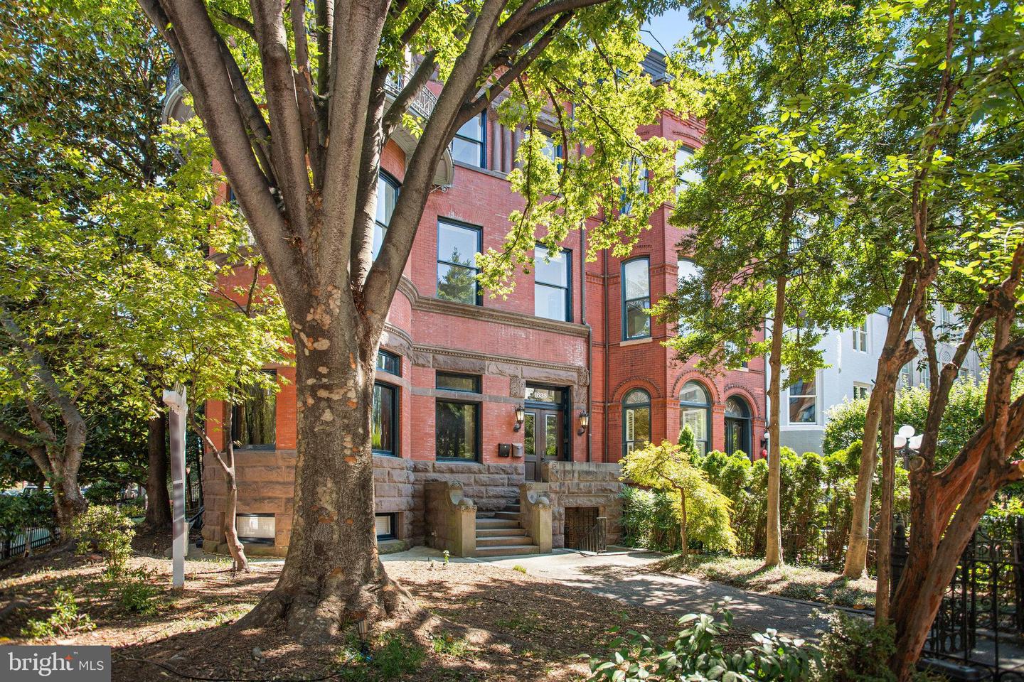 1633 16th St Nw Property Photo 1