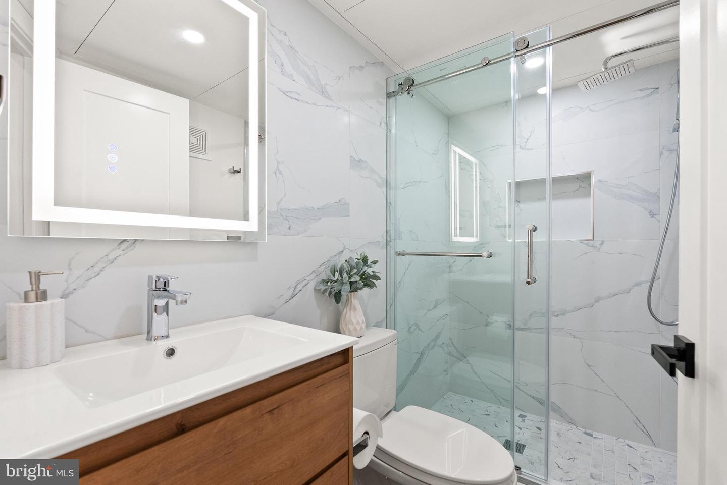 1714 Euclid St Nw #1 Property Photo 16