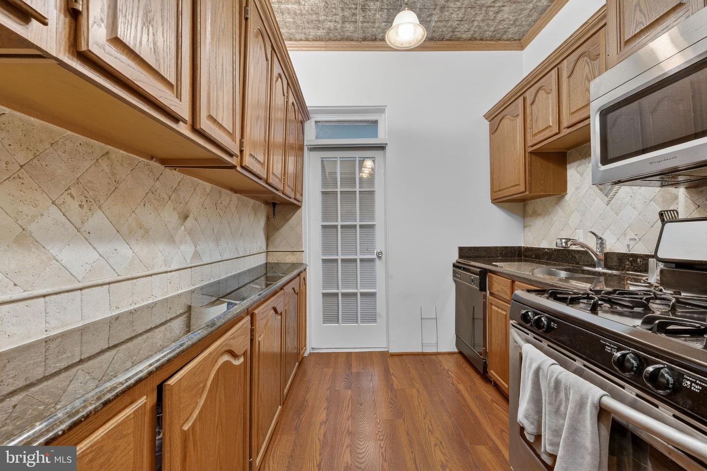 15 3rd St Ne #2 Property Photo 17