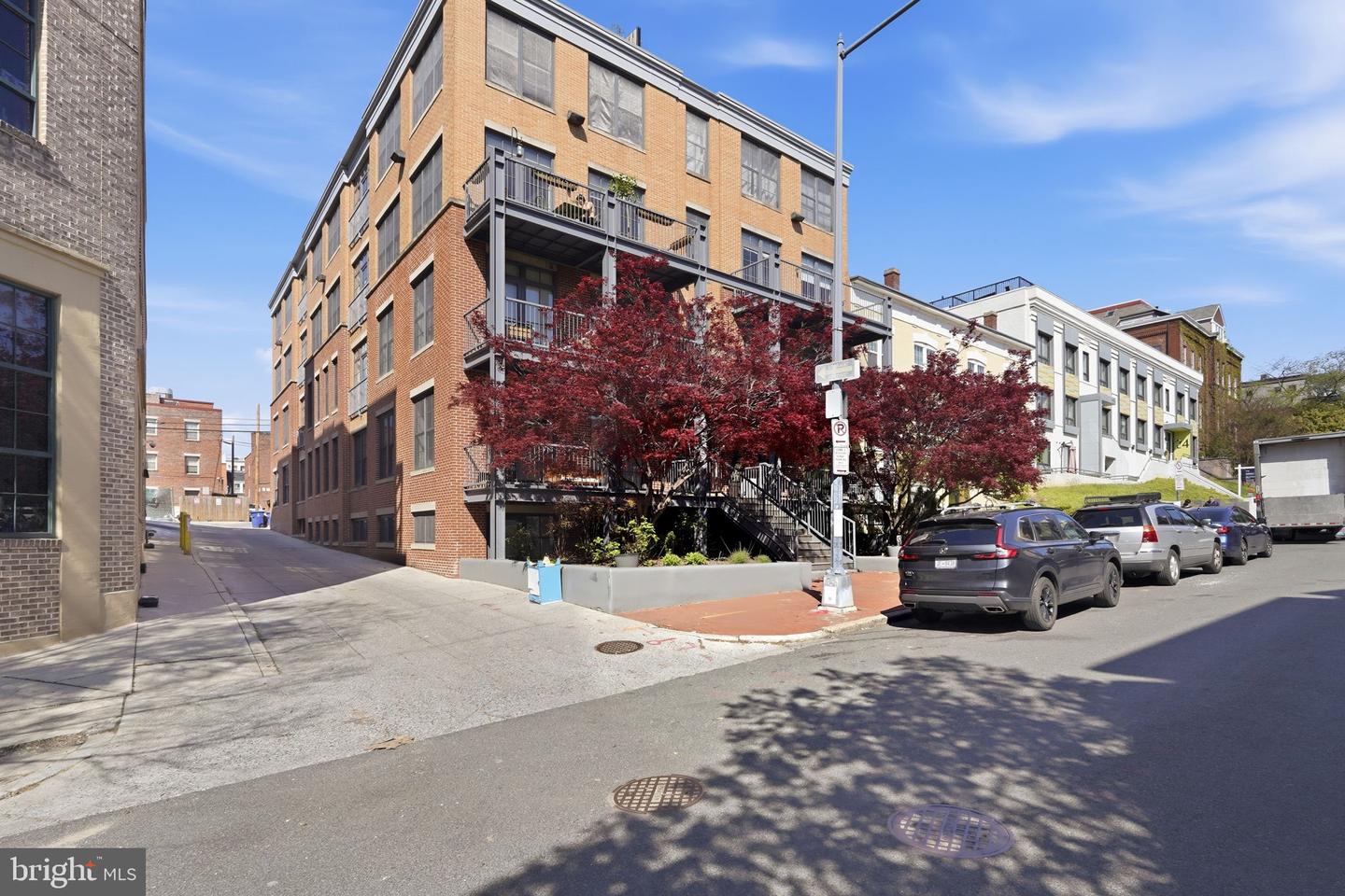 2412 17th St Nw #305 Property Photo 1