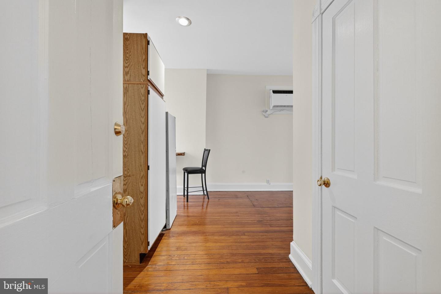 15 3rd St Ne #5 Property Photo 6