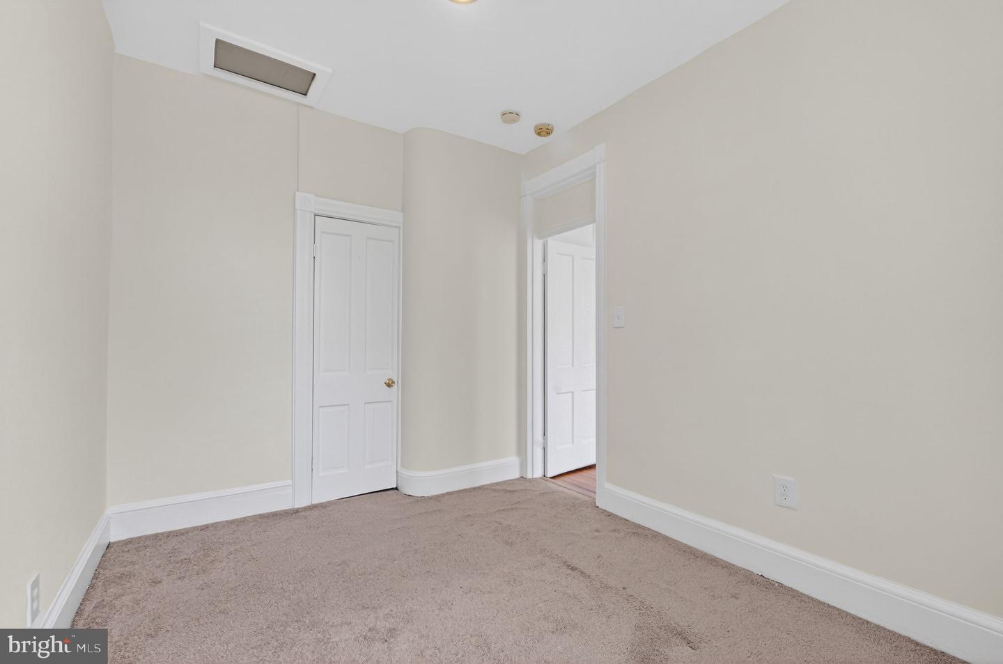 15 3rd St Ne #5 Property Photo 21