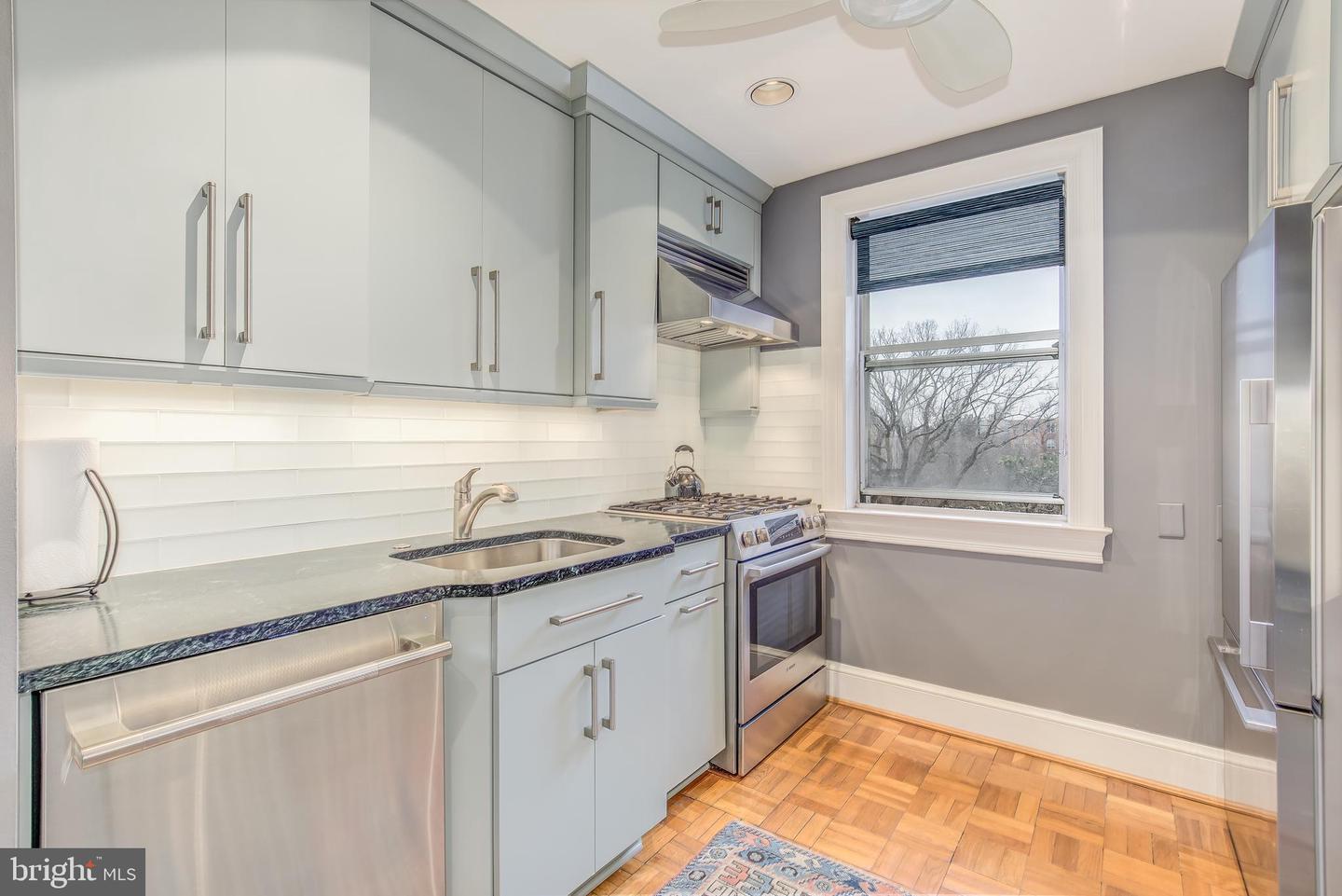 4000 Cathedral Ave Nw #736-b Property Photo 6