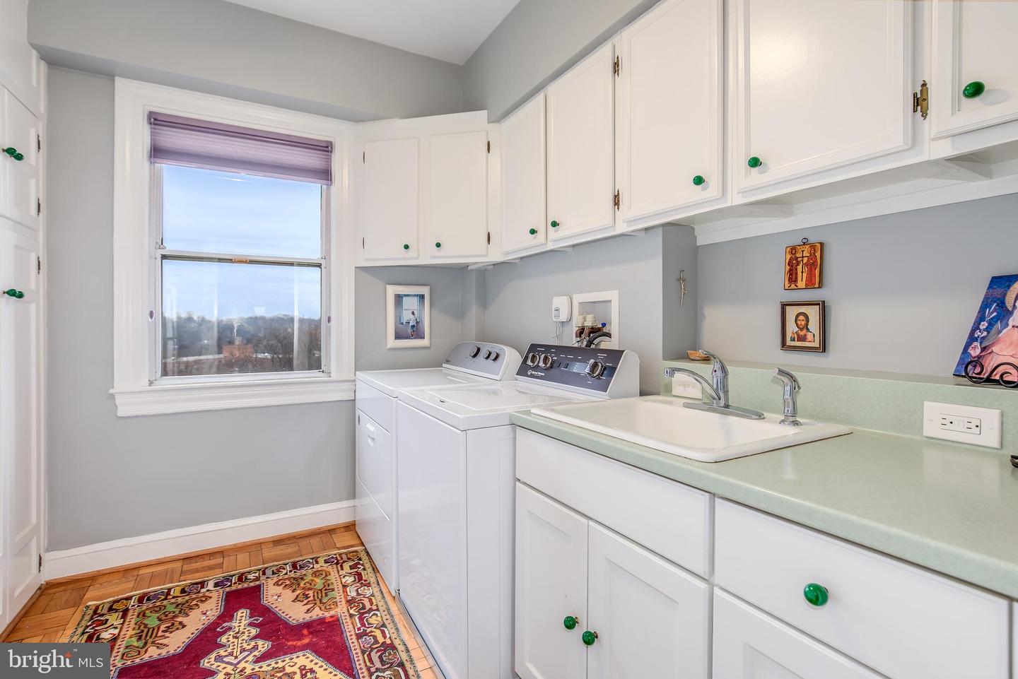 4000 Cathedral Ave Nw #736-b Property Photo 16