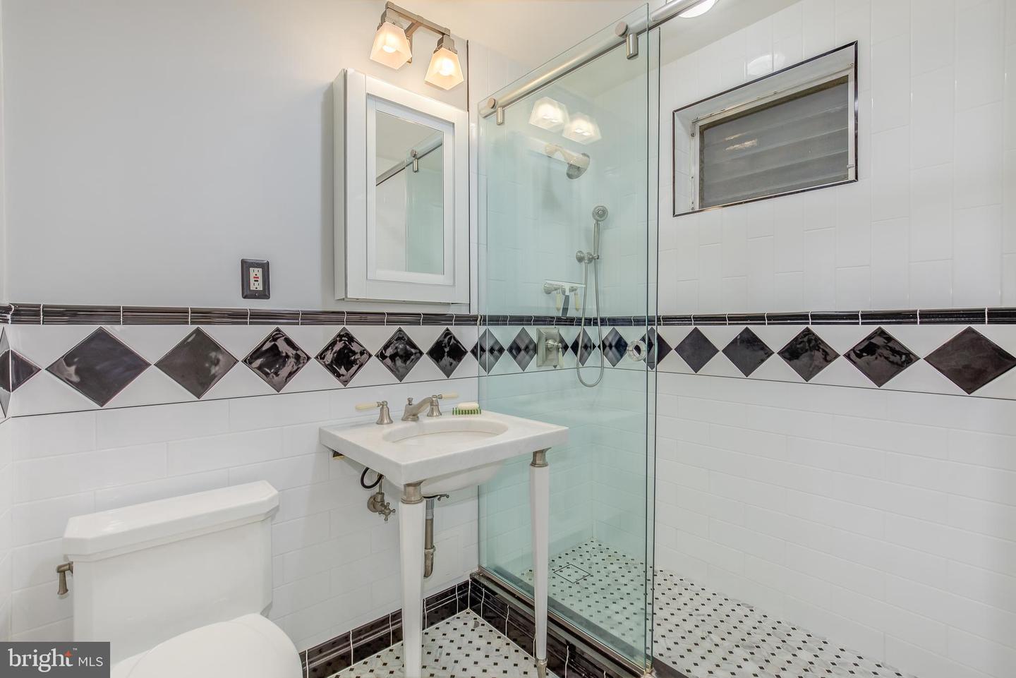 4000 Cathedral Ave Nw #736-b Property Photo 24