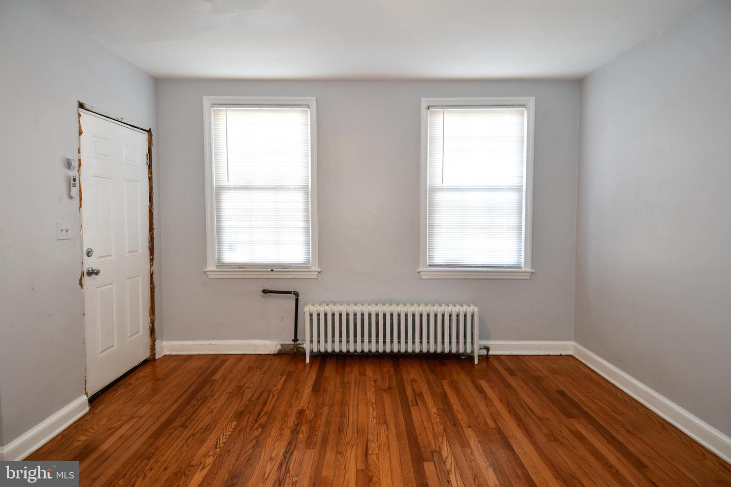 1431 Holbrook St Ne Property Photo 3