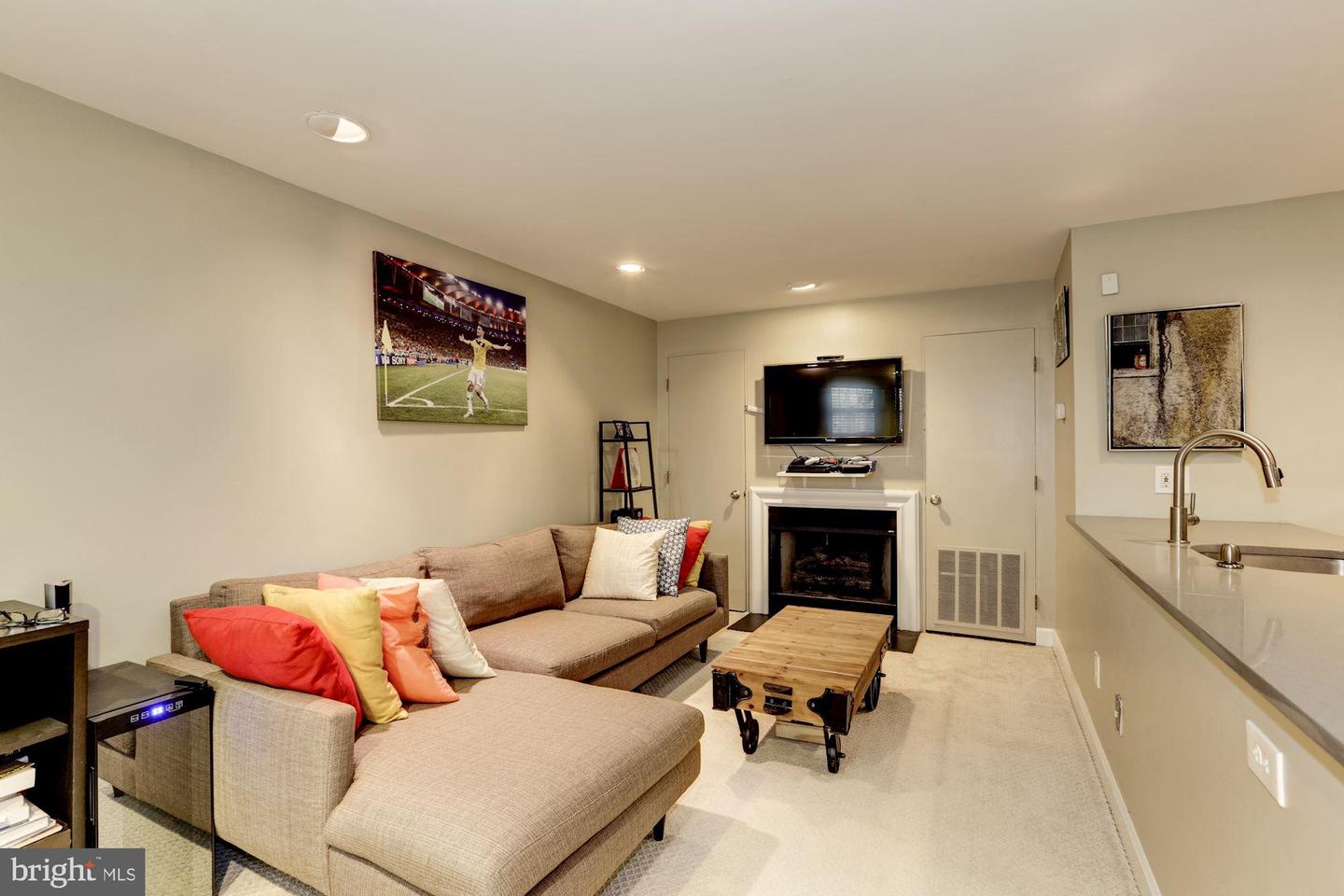 1630 19th Nw ##b2 Property Photo 5