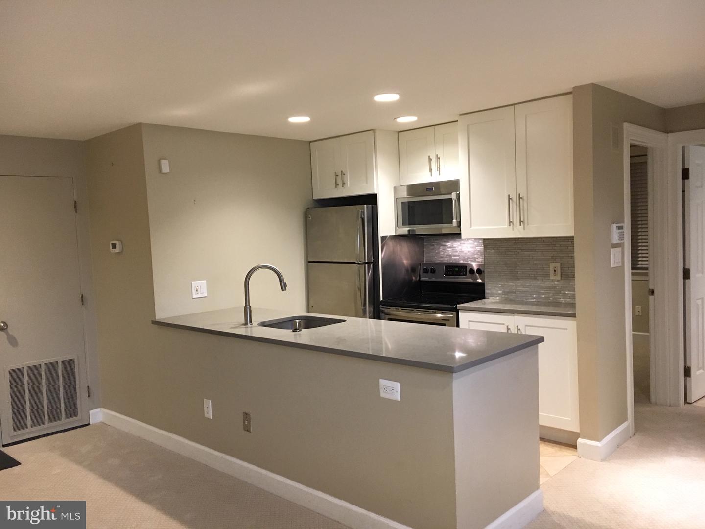 1630 19th Nw ##b2 Property Photo 8