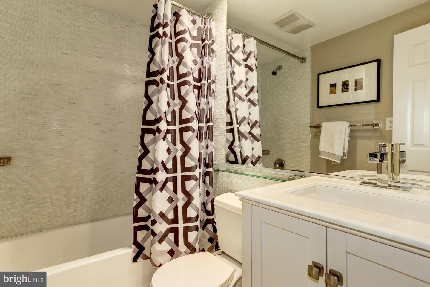 1630 19th Nw ##b2 Property Photo 10