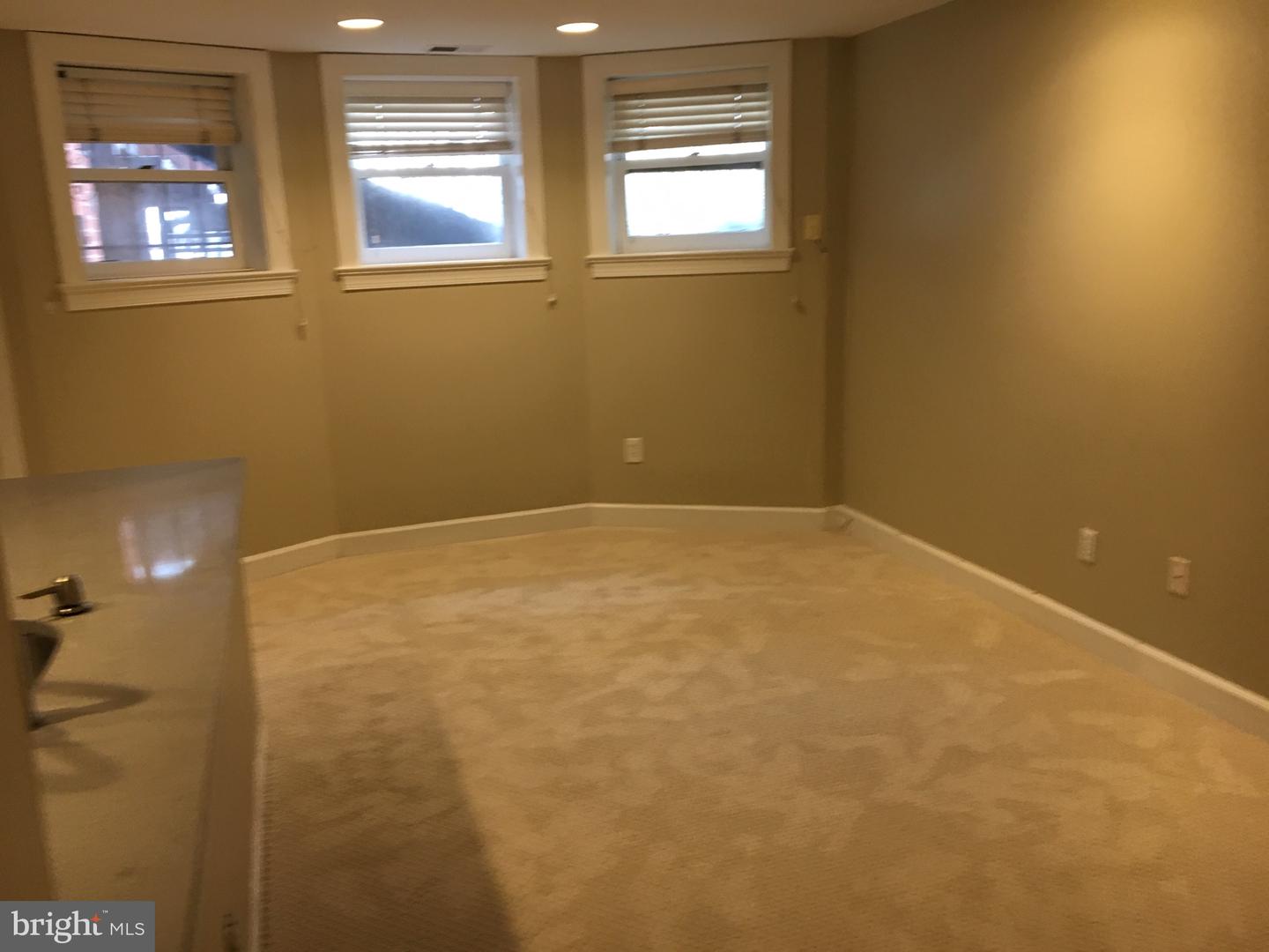 1630 19th Nw ##b2 Property Photo 18