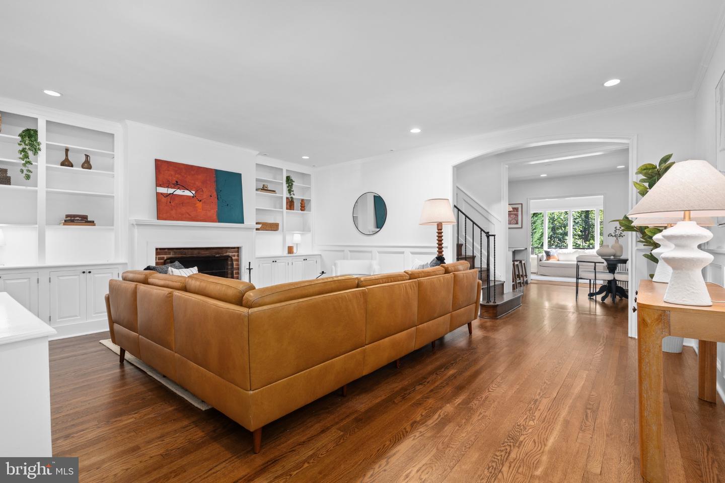 1609 44th St Nw Property Photo 4