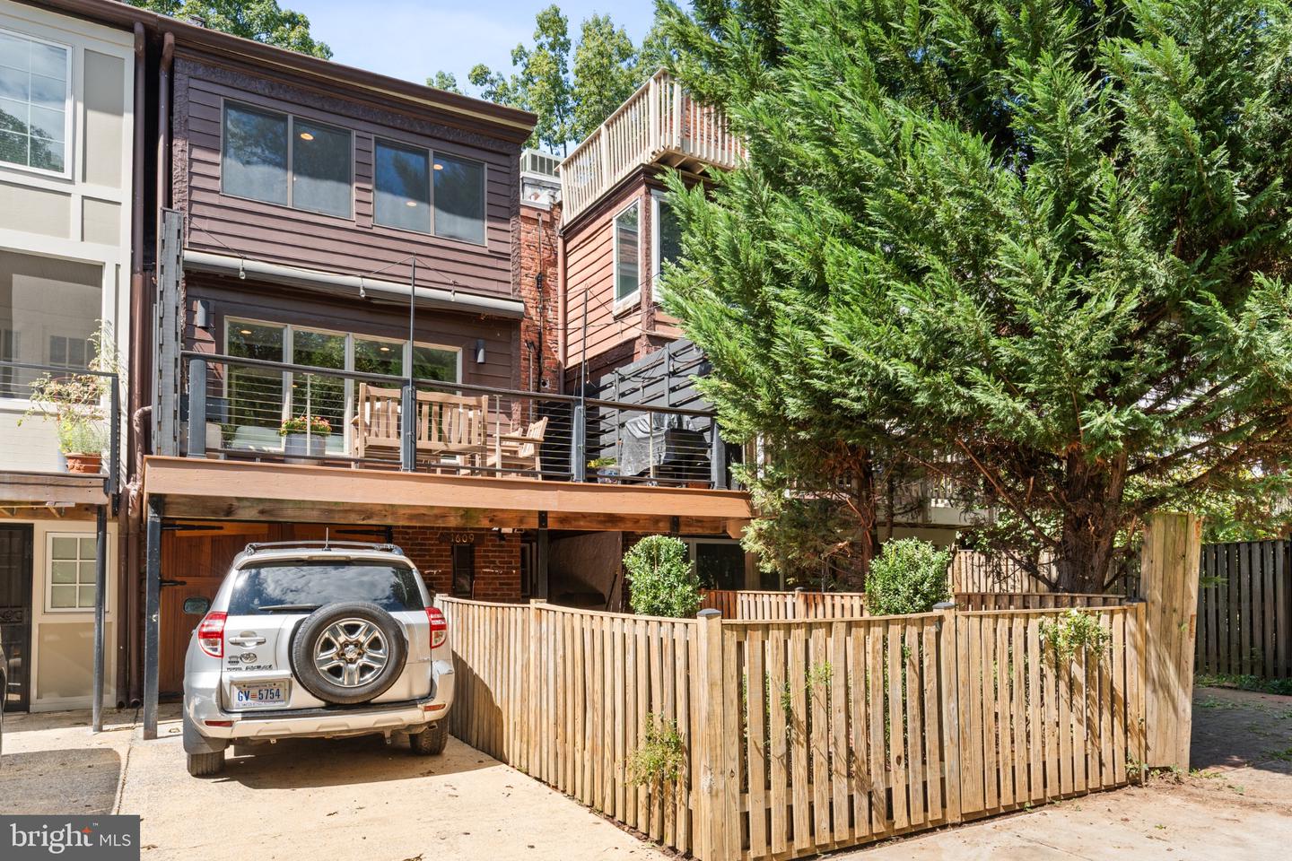 1609 44th St Nw Property Photo 37