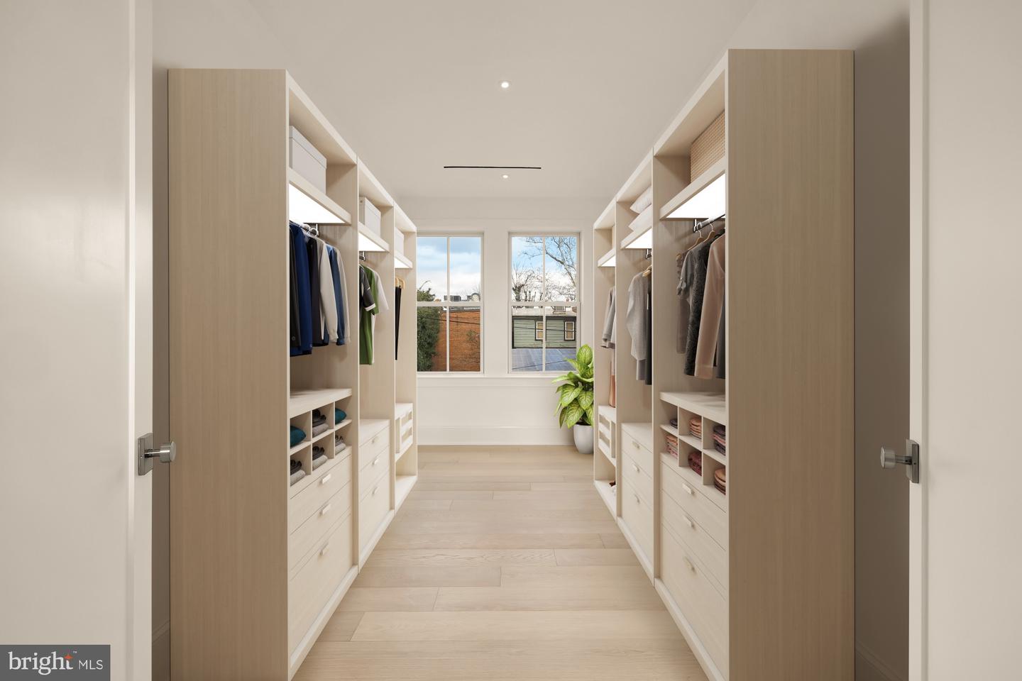 329 8th St Ne Property Photo 28