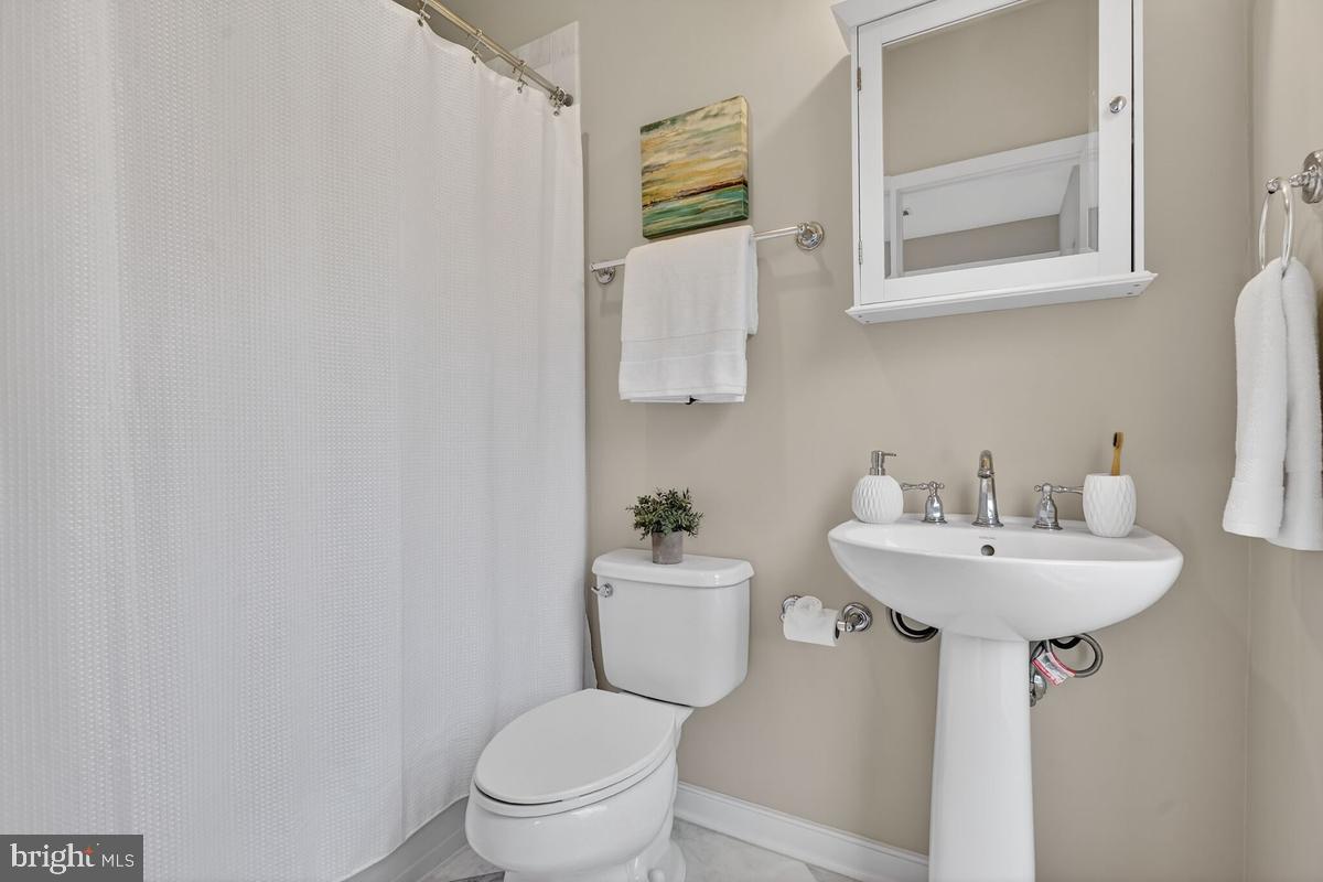 2909 Chancellor's Way Ne Property Photo 17