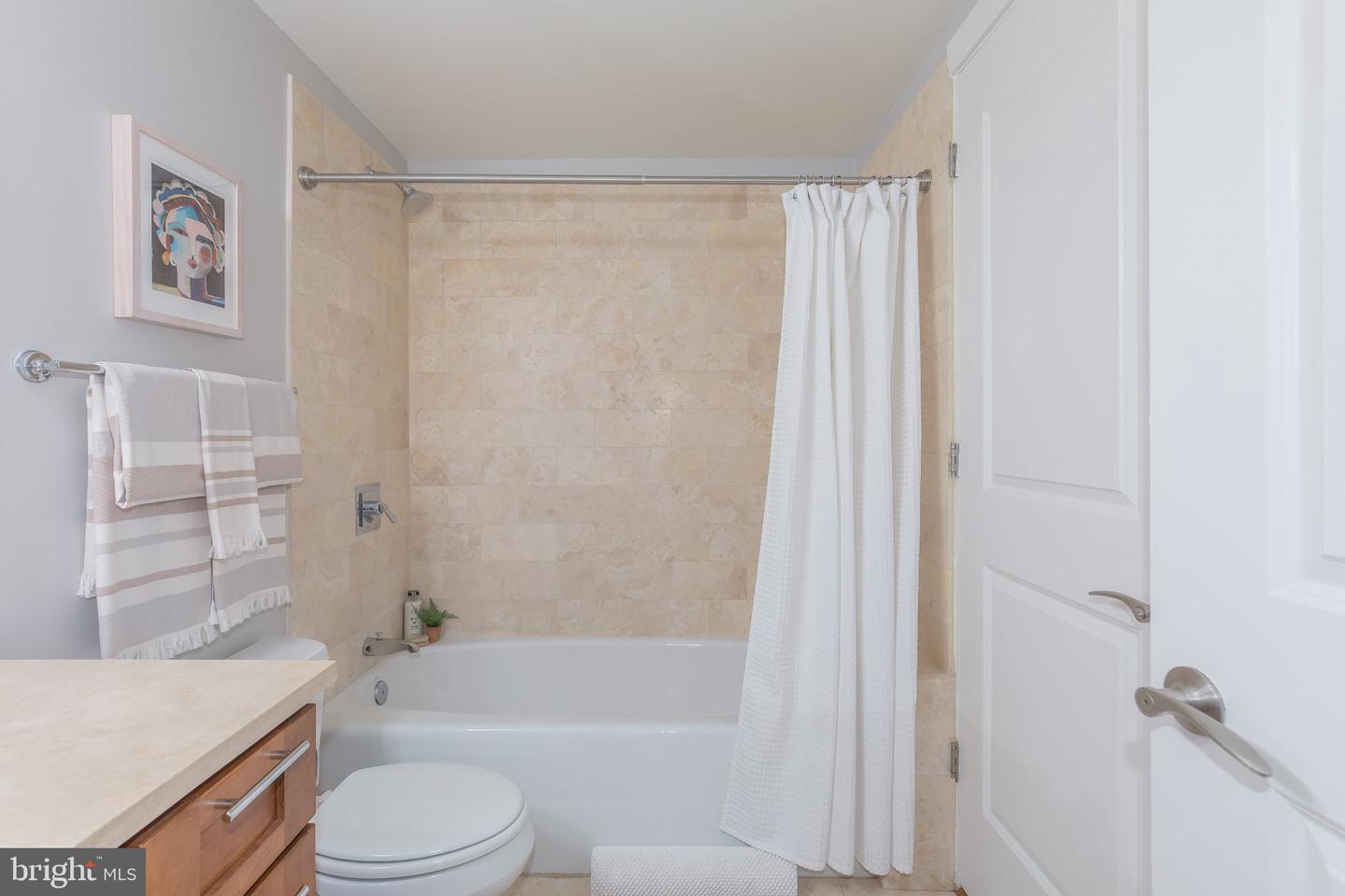 215 I St Ne #105 Property Photo 25