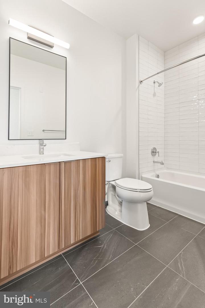 7175 12th St Nw #418 Property Photo 6