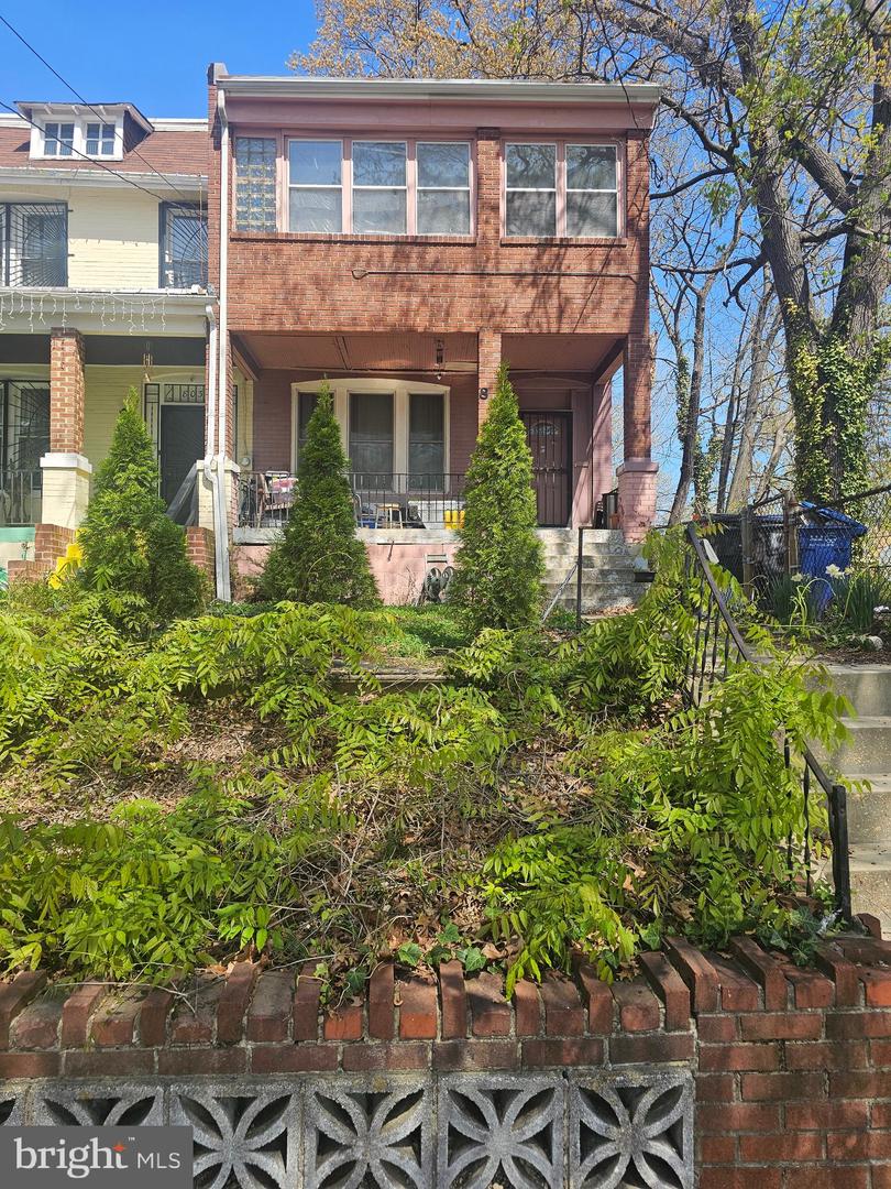 801 ALLISON ST NW Property Photo 1
