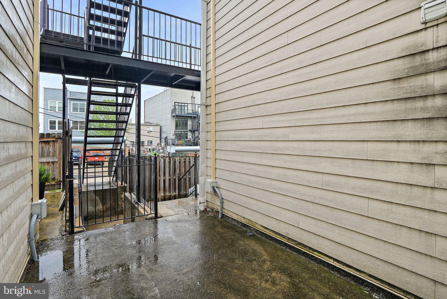 1921 2nd St Ne #102 Property Photo 17