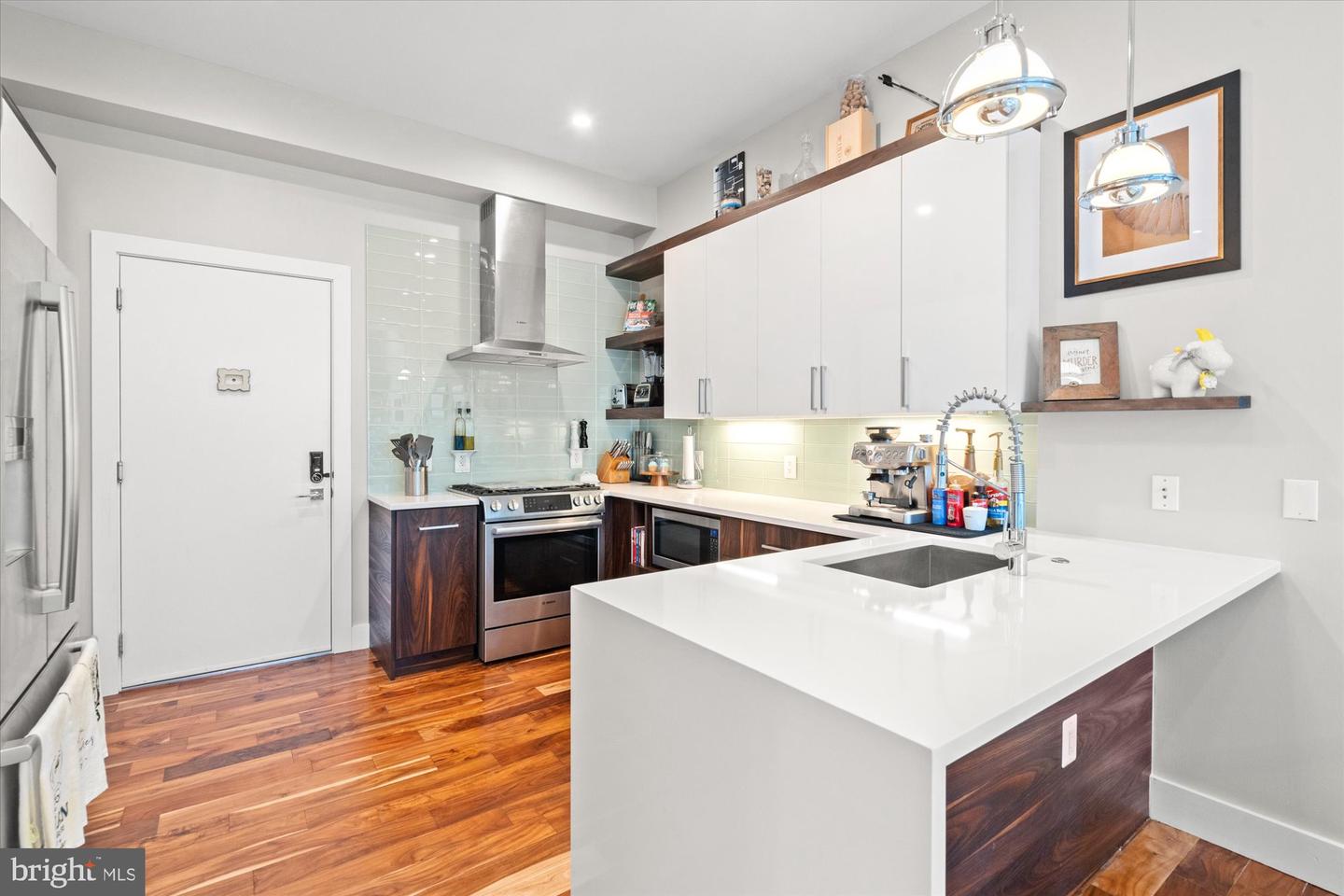 1337 K ST SE #PENTHOUSE 2 Property Photo 1