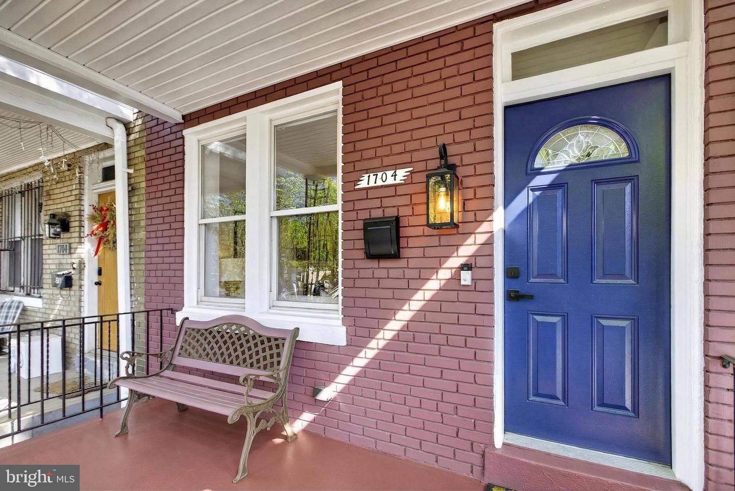 1704 Independence Ave Se Property Photo 2