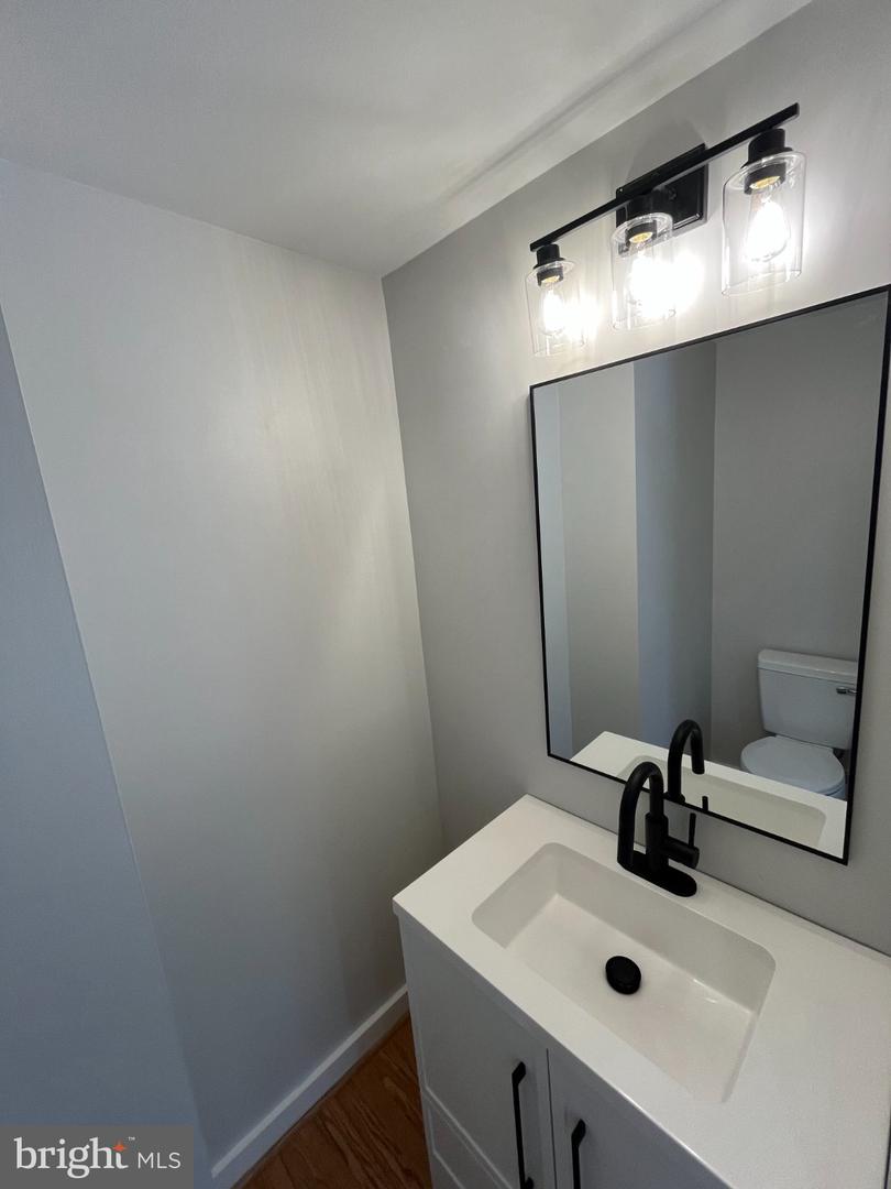 327 Whittier St Nw #a Property Photo 20