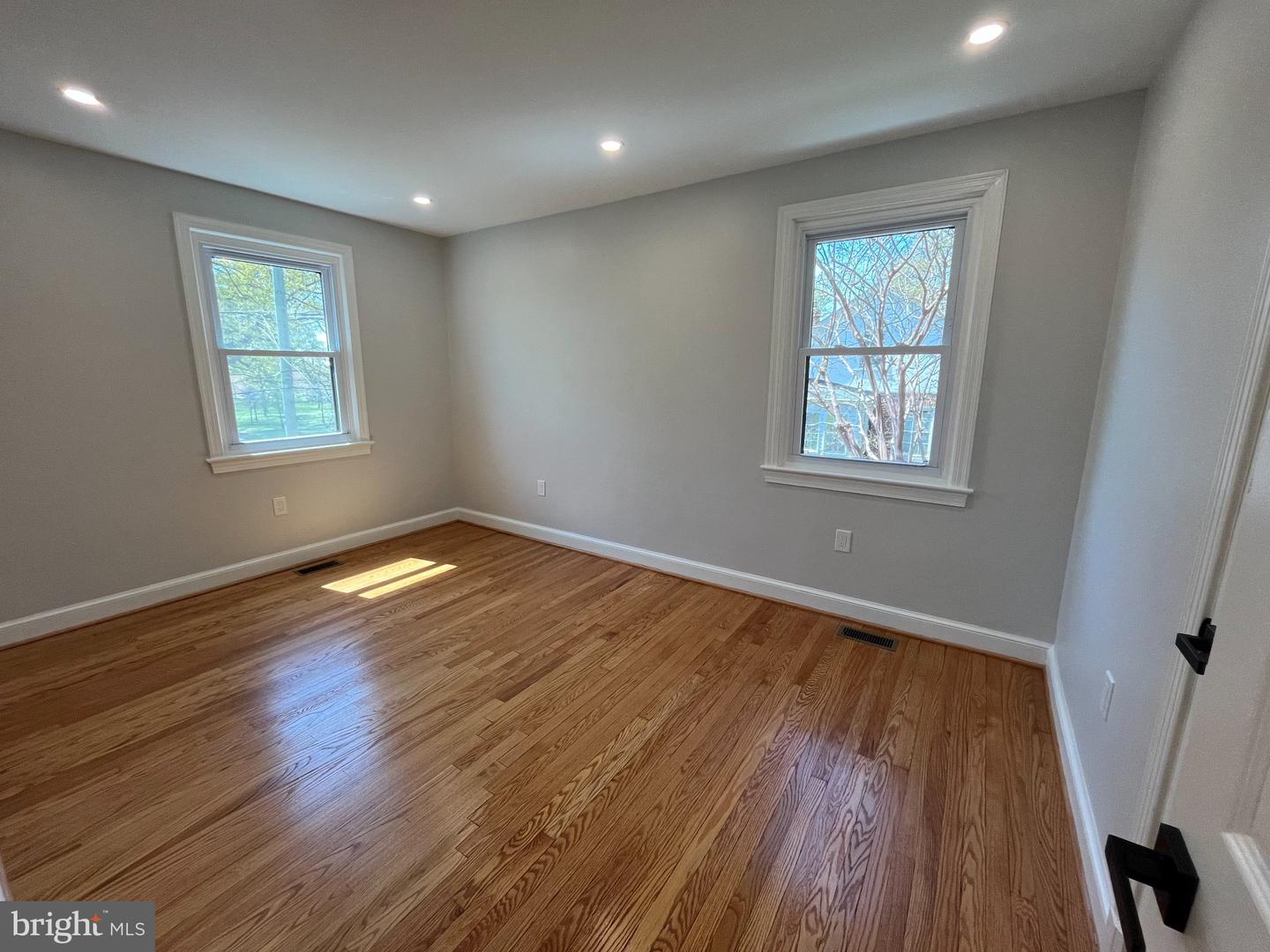 327 Whittier St Nw #a Property Photo 38