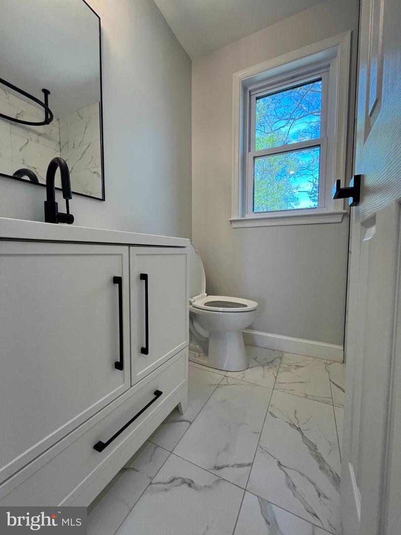 327 Whittier St Nw #a Property Photo 41