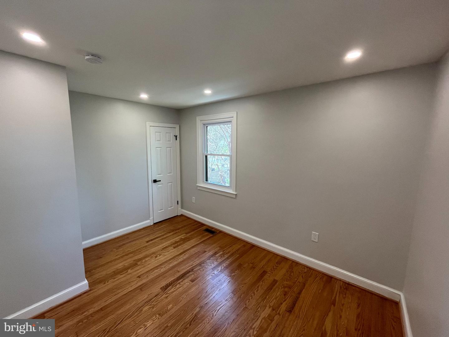 327 Whittier St Nw #a Property Photo 53
