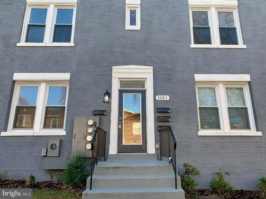 1141 OWEN PL NE #2 Property Photo 1