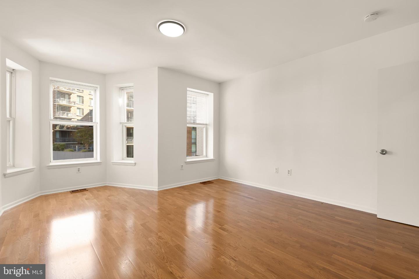 31 Florida Ave Ne Property Photo 35