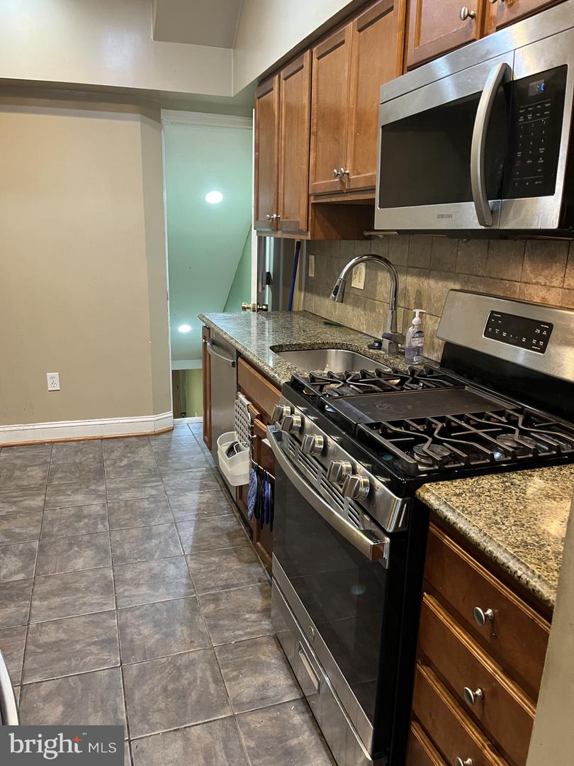 1458 Ogden St Nw Property Photo 5