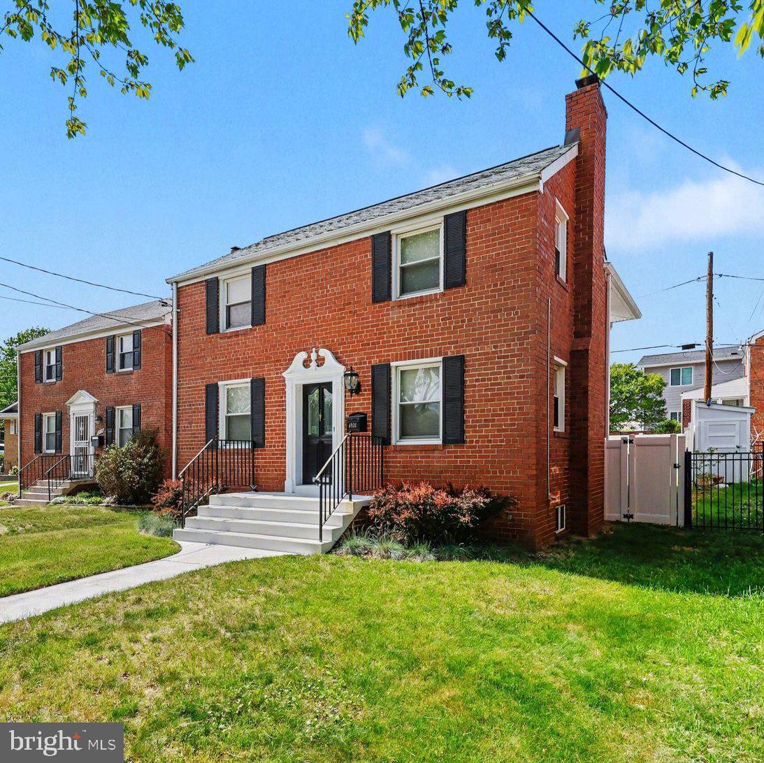 4504 20th St Ne Property Photo 3