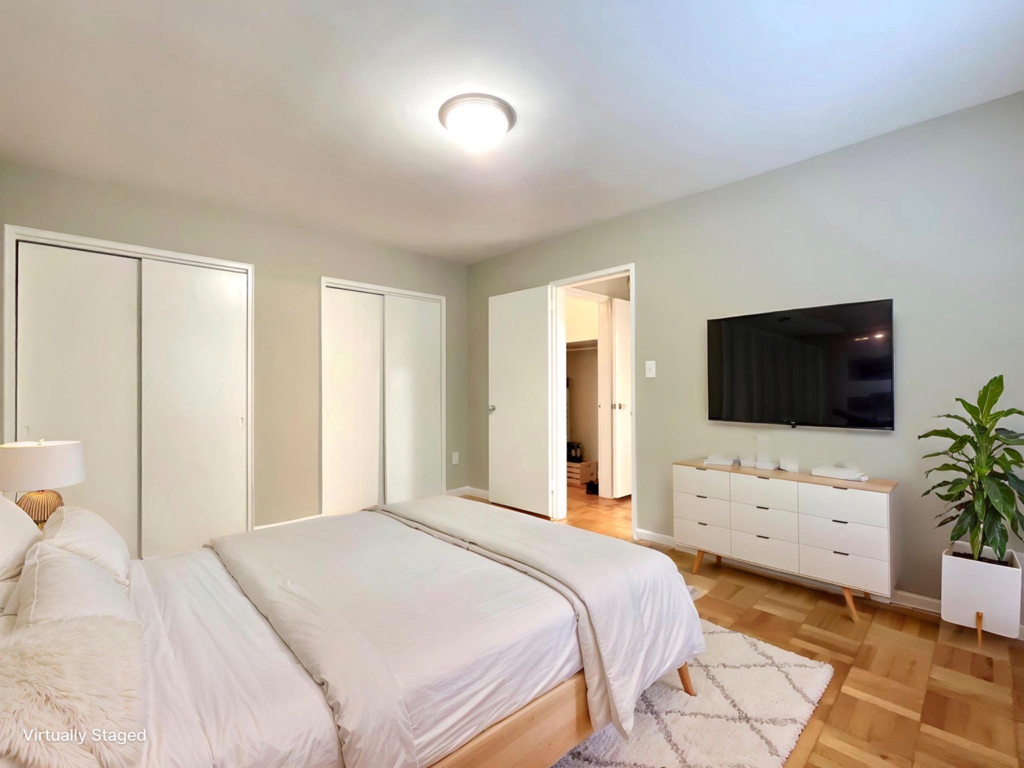 4114 Davis Pl Nw #210 Property Photo 5