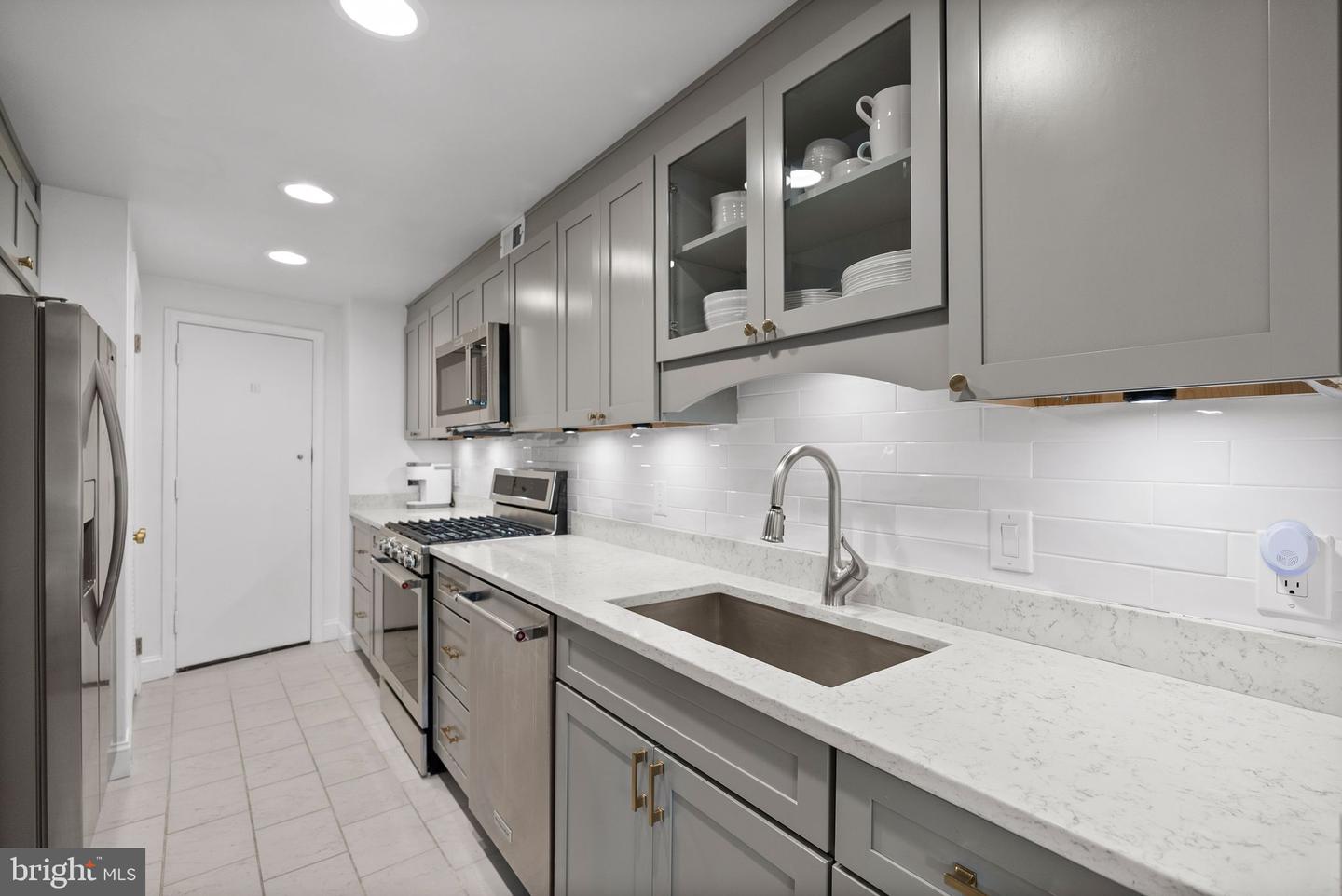700 New Hampshire Ave Nw #105 Property Photo 10