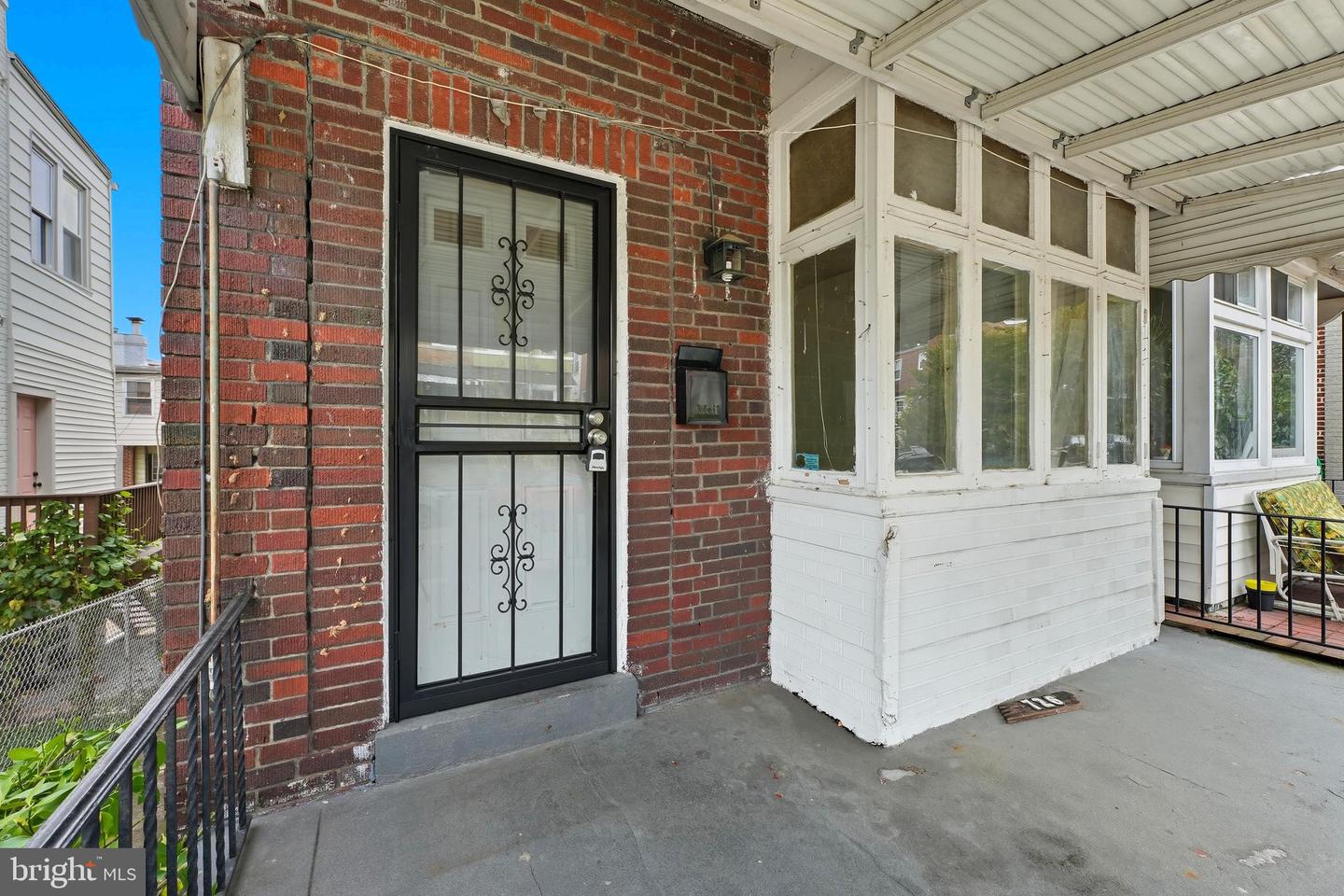 726 Somerset Pl Nw Property Photo 3