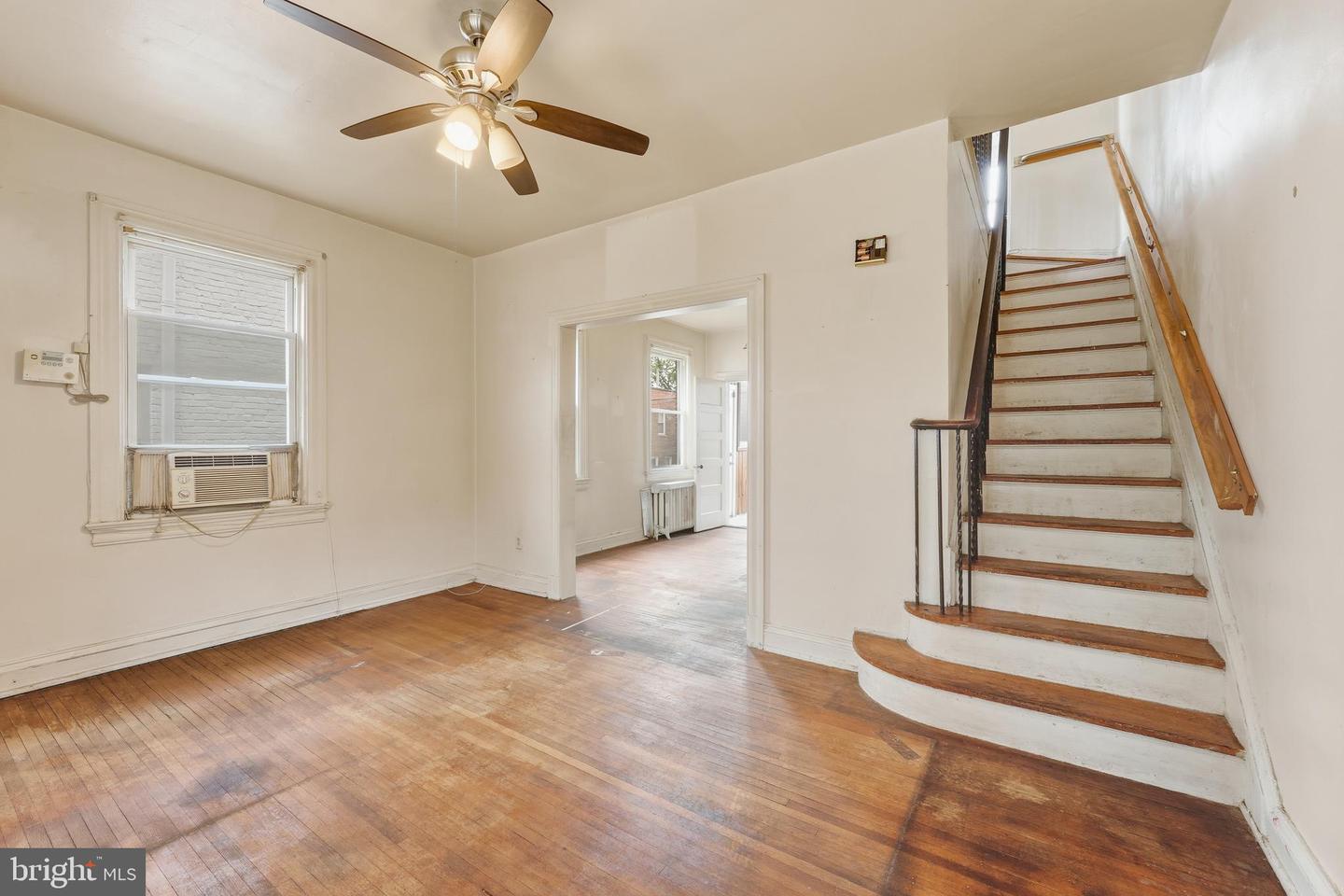 726 Somerset Pl Nw Property Photo 4