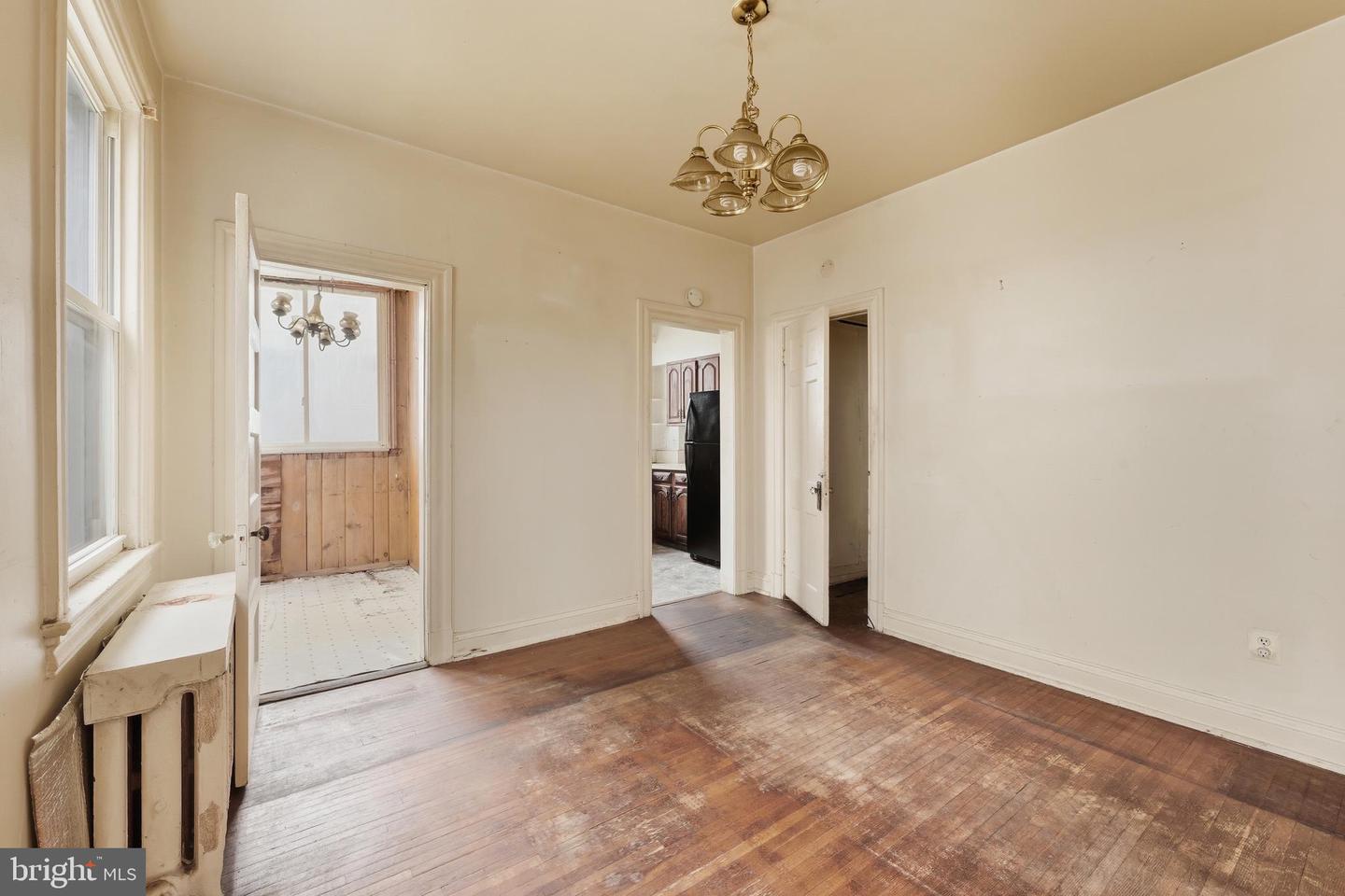 726 Somerset Pl Nw Property Photo 7