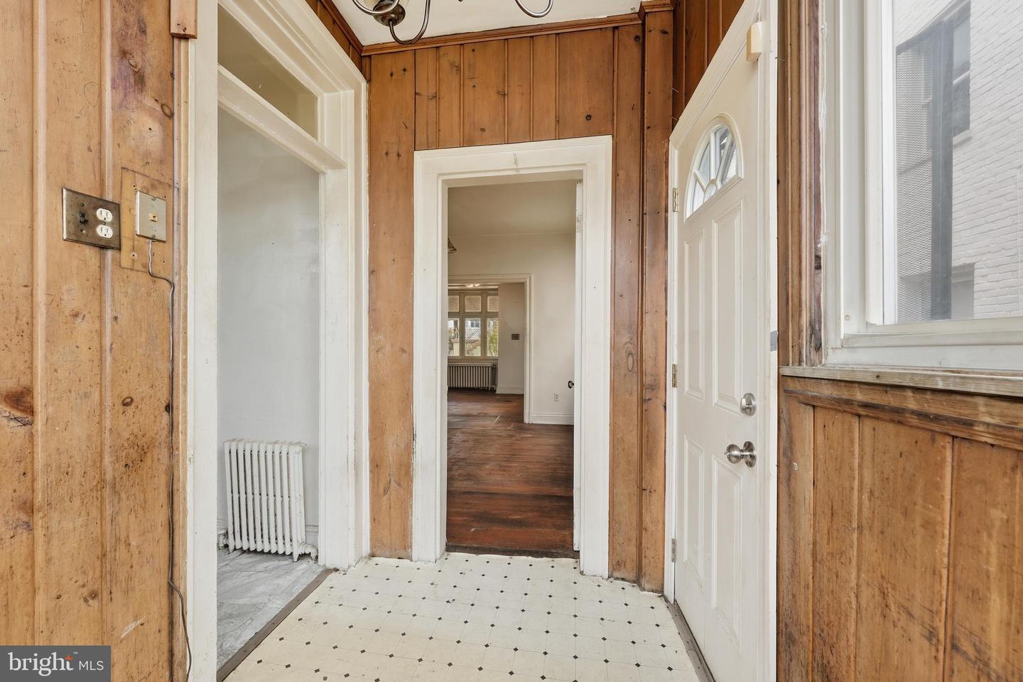 726 Somerset Pl Nw Property Photo 11