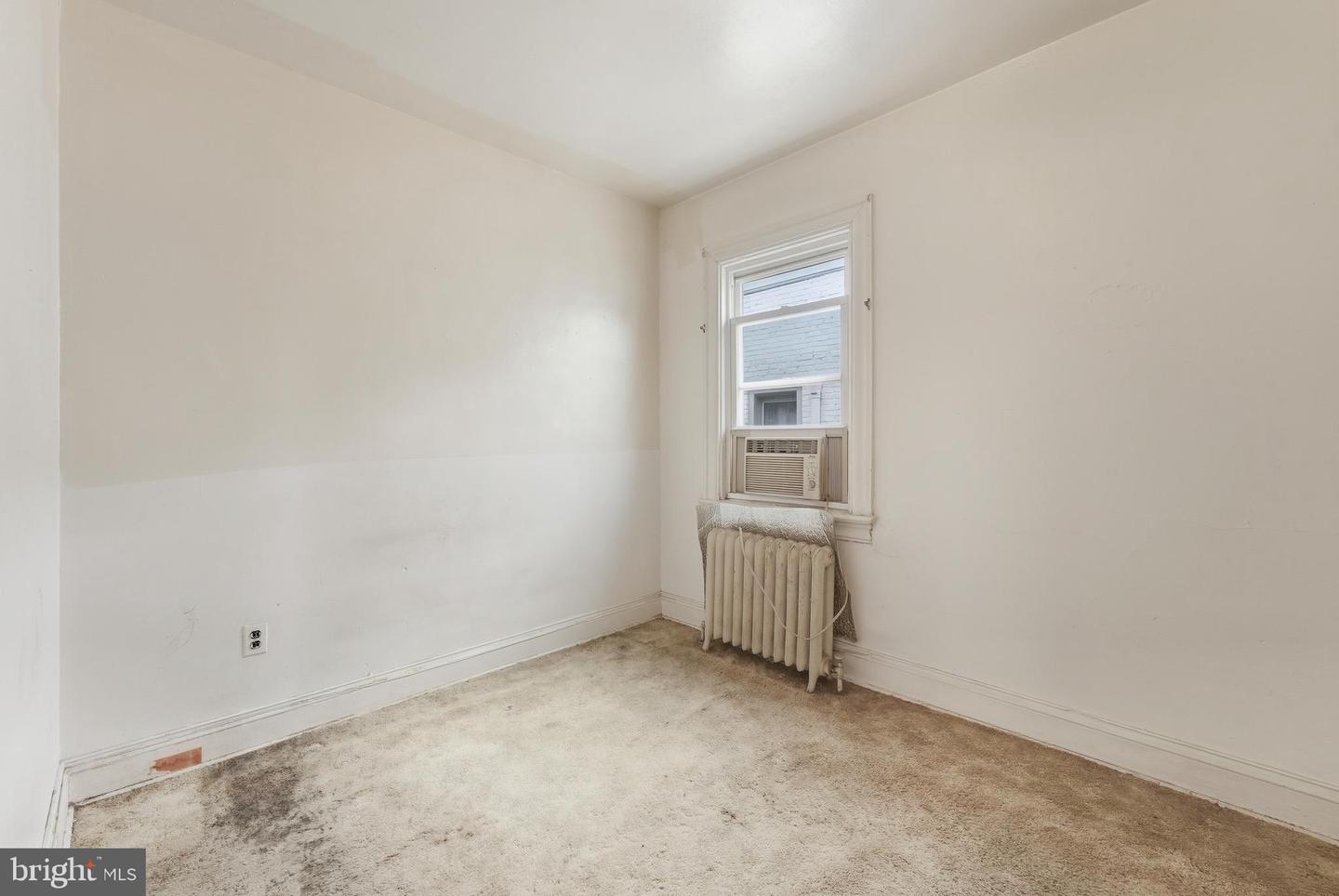 726 Somerset Pl Nw Property Photo 18