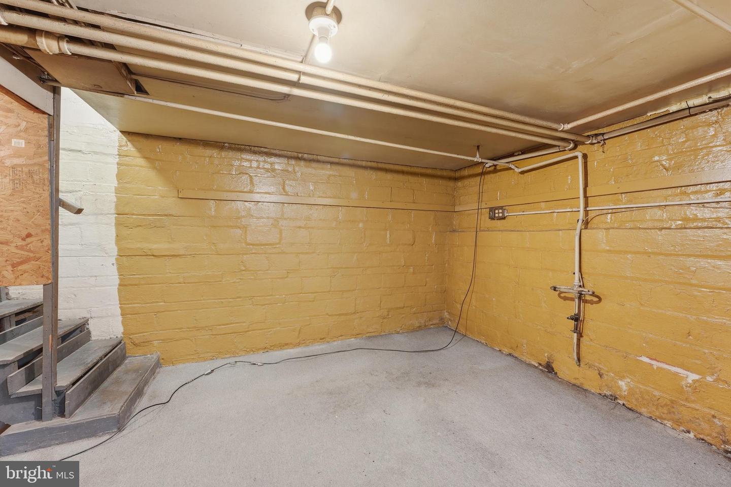 726 Somerset Pl Nw Property Photo 23