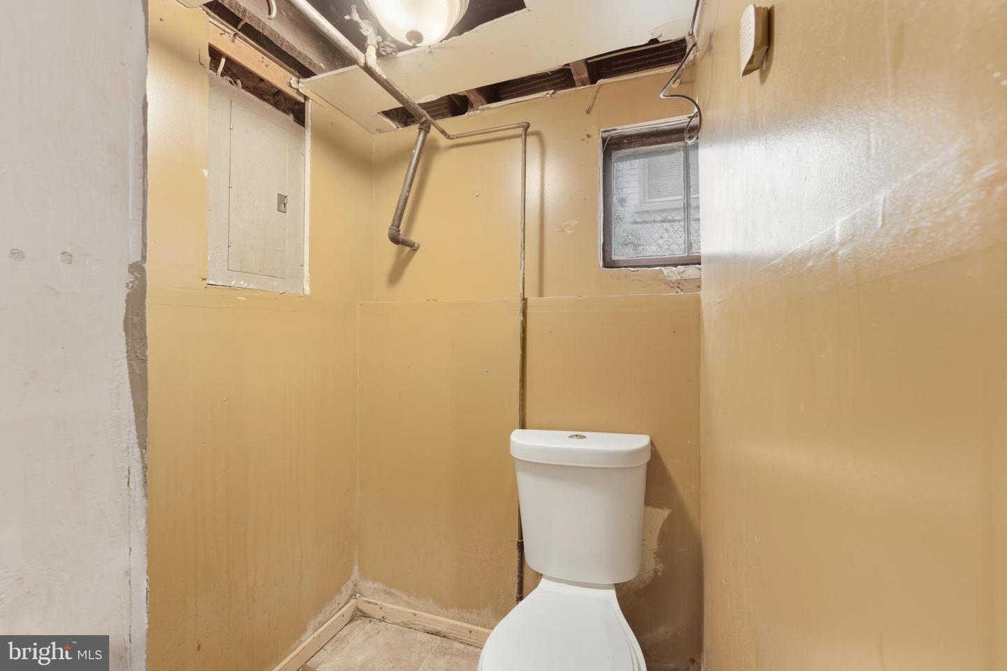 726 Somerset Pl Nw Property Photo 24