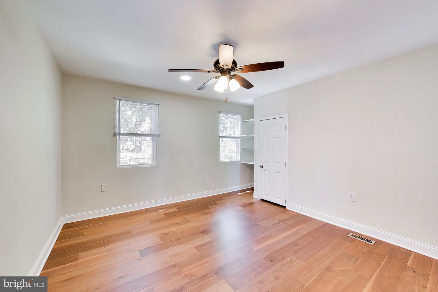 4230 Edson Pl Ne Property Photo 11