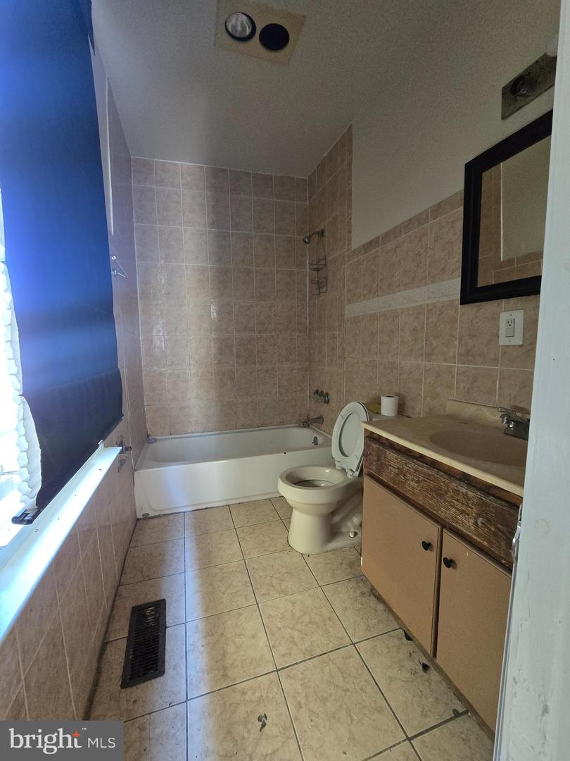 1520 W St Se Property Photo 8