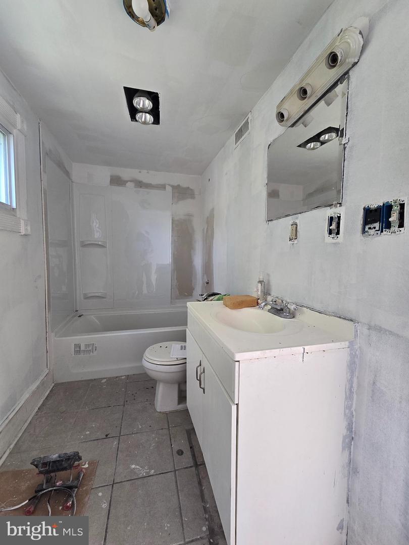 1520 W St Se Property Photo 14