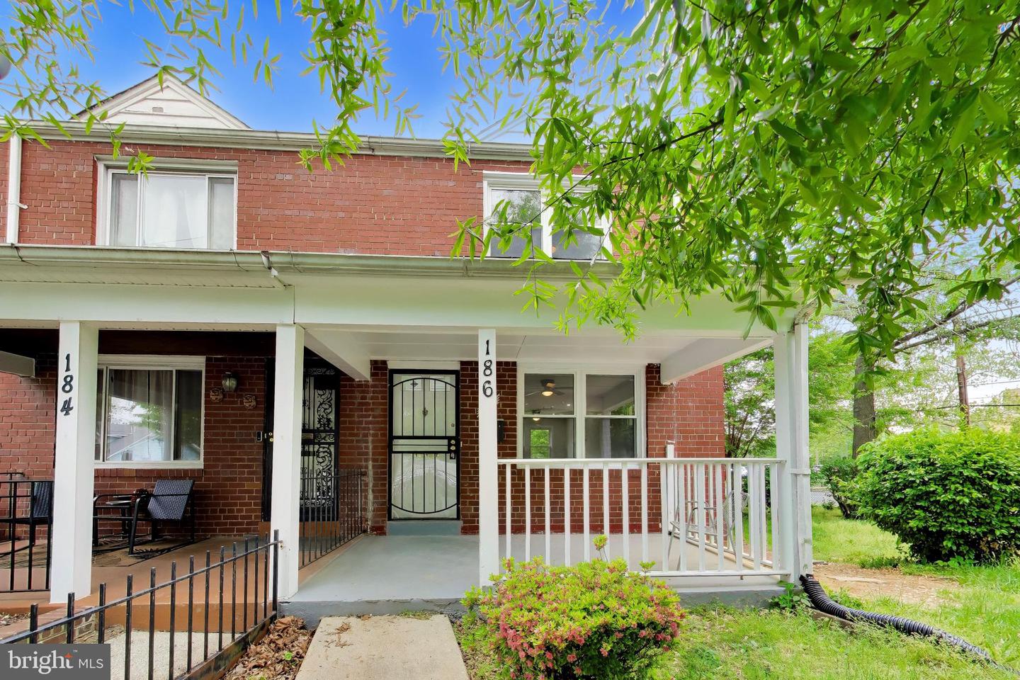 186 FORRESTER ST SW Property Photo 1