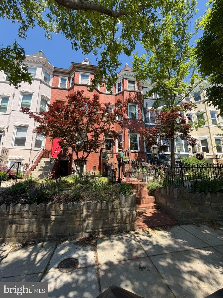69 Bryant St Nw Property Photo 3