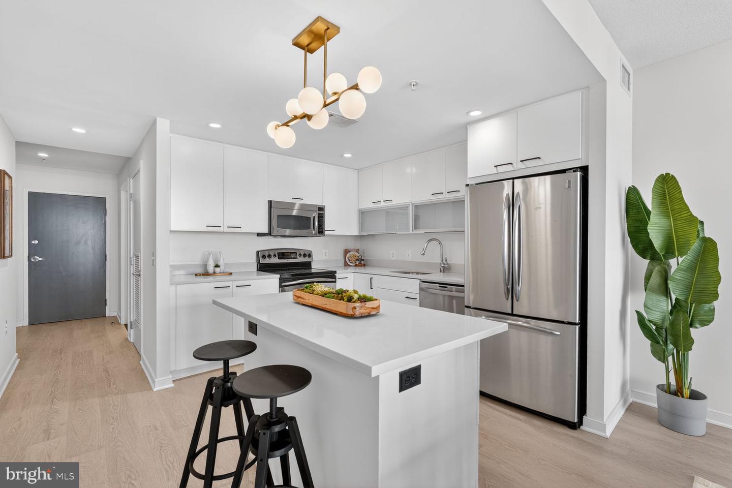 1010 Massachusetts Ave Nw #807 Property Photo 5