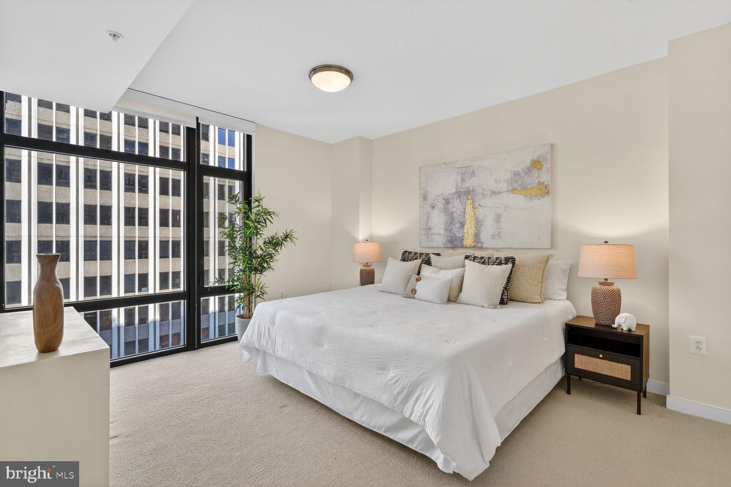 1010 Massachusetts Ave Nw #807 Property Photo 8