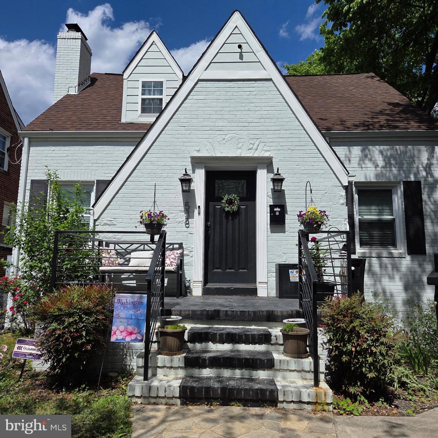 538 NEWCOMB ST SE Property Photo 1