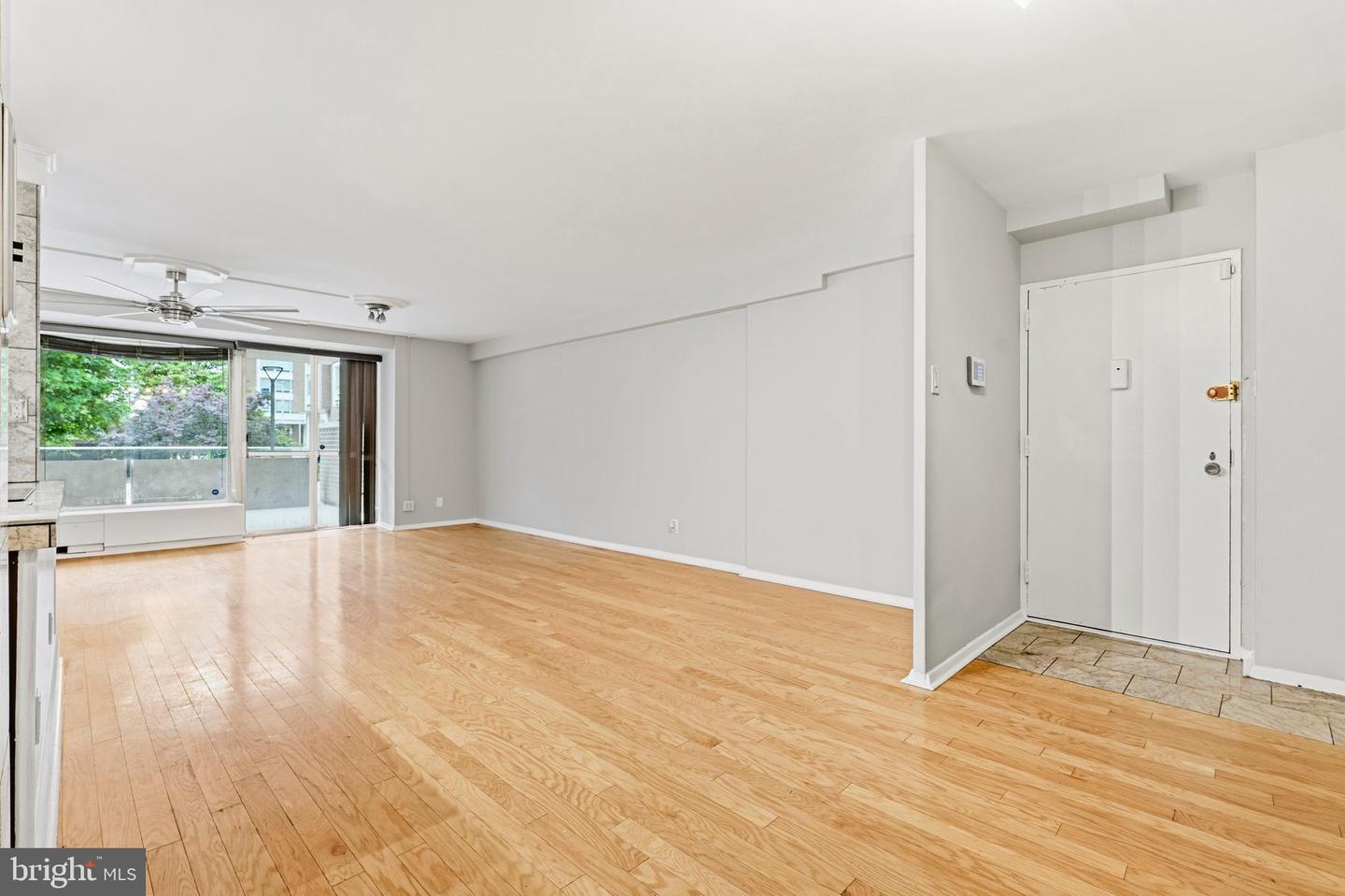 410 O St Sw #106 Property Photo 2